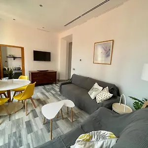 Picasso's Birth House Charming Apartamento